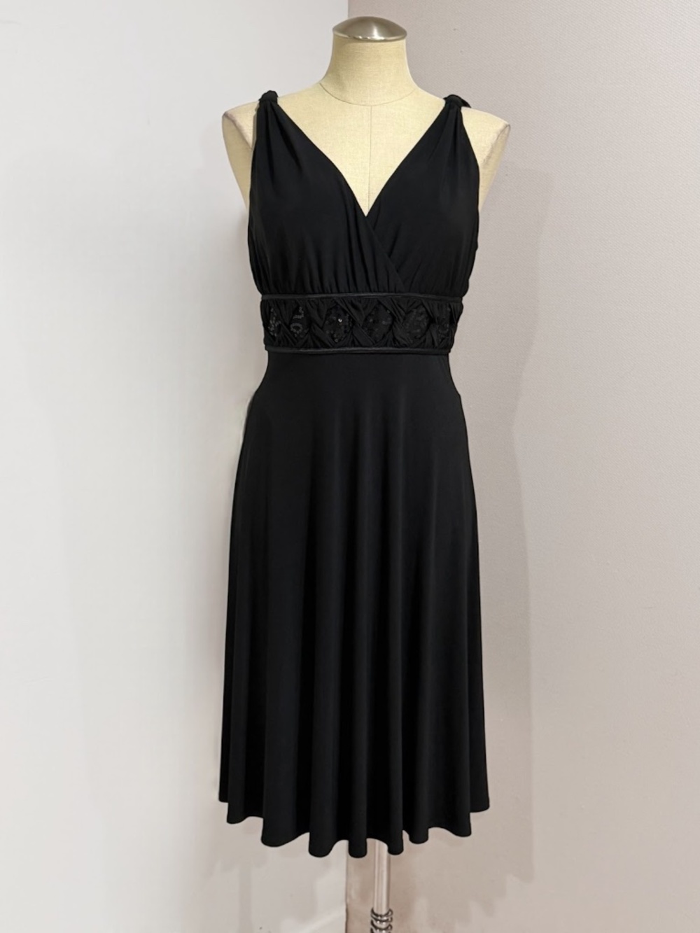 ​New Directions Women's Black Sleeveless Stretch Evening Dress Size 14
